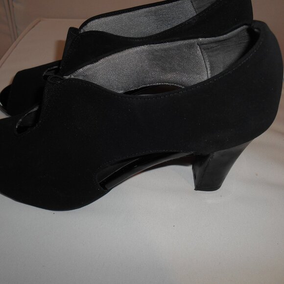 LIFESTRIDE BLACK SUEDE OPEN TOE HIGH HEEL SHOE SIZE 7.5 - Picture 2 of 7